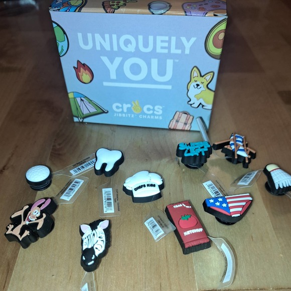 NWB - FUN 10 CROCS JIBBITZ CHARMS - Picture 4 of 5
